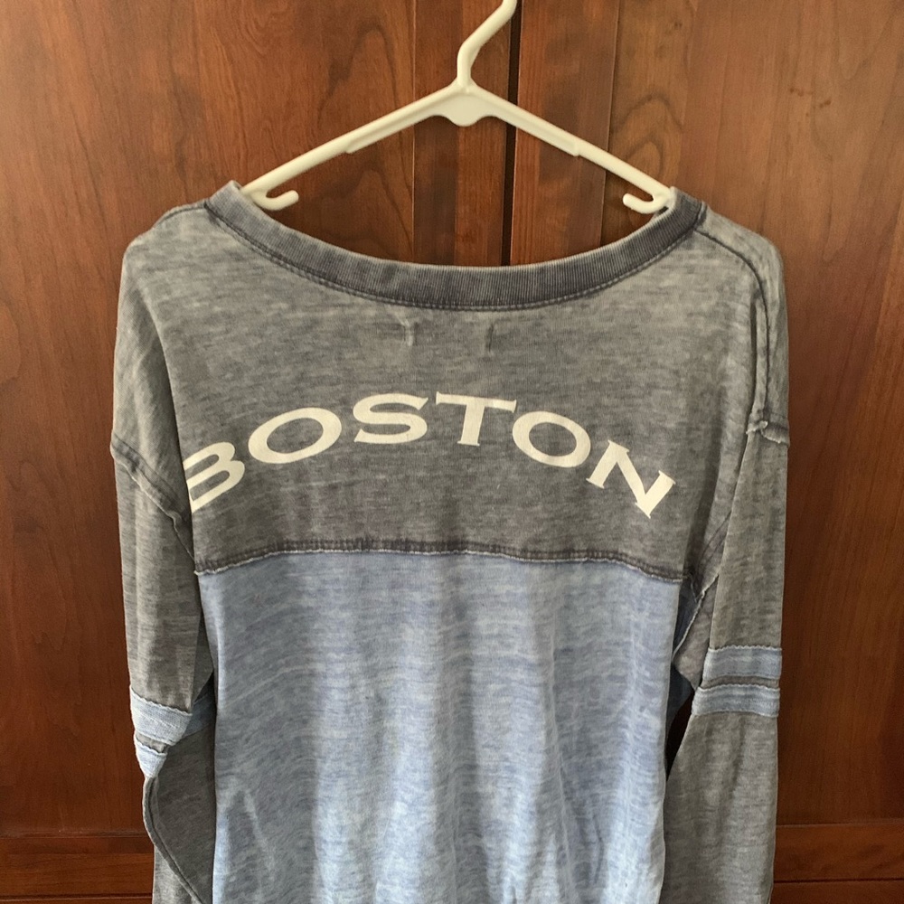 LAST CHANCE☀️Boston Long Sleeve!
